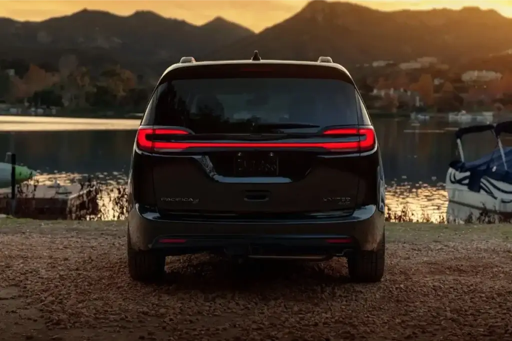 New Chrysler Pacifica for sale in Beaver Dam, WI