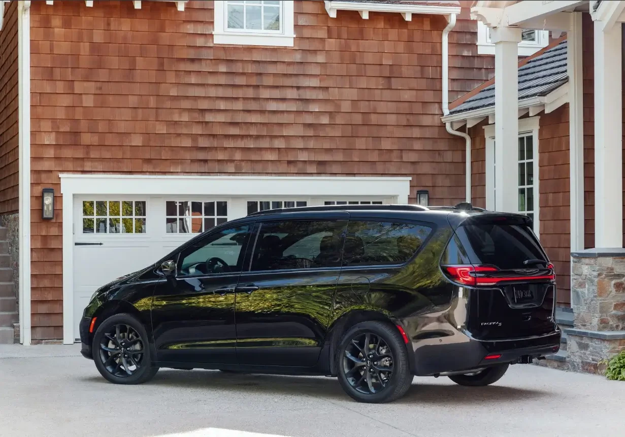 2025 Chrysler Pacifica 2